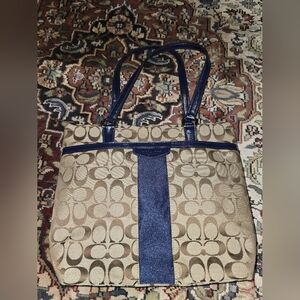 Coach Signature Hampton Tote Bag